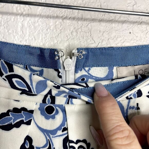 Loft‎ Blue and White Floral Paisley Womens Skirt Size 4 - Picture 6 of 7